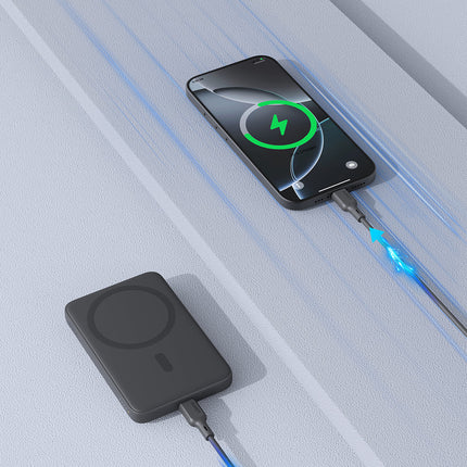 Aukey MagFusion 5000mAh Magnetic Wireless Charging Power Bank (PB-MS03)